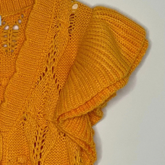 BBWM WOMAN Flutter Sleeve Cardigan Size Small - Picture 3 of 5